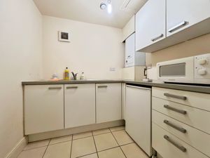 Kitchen - click for photo gallery